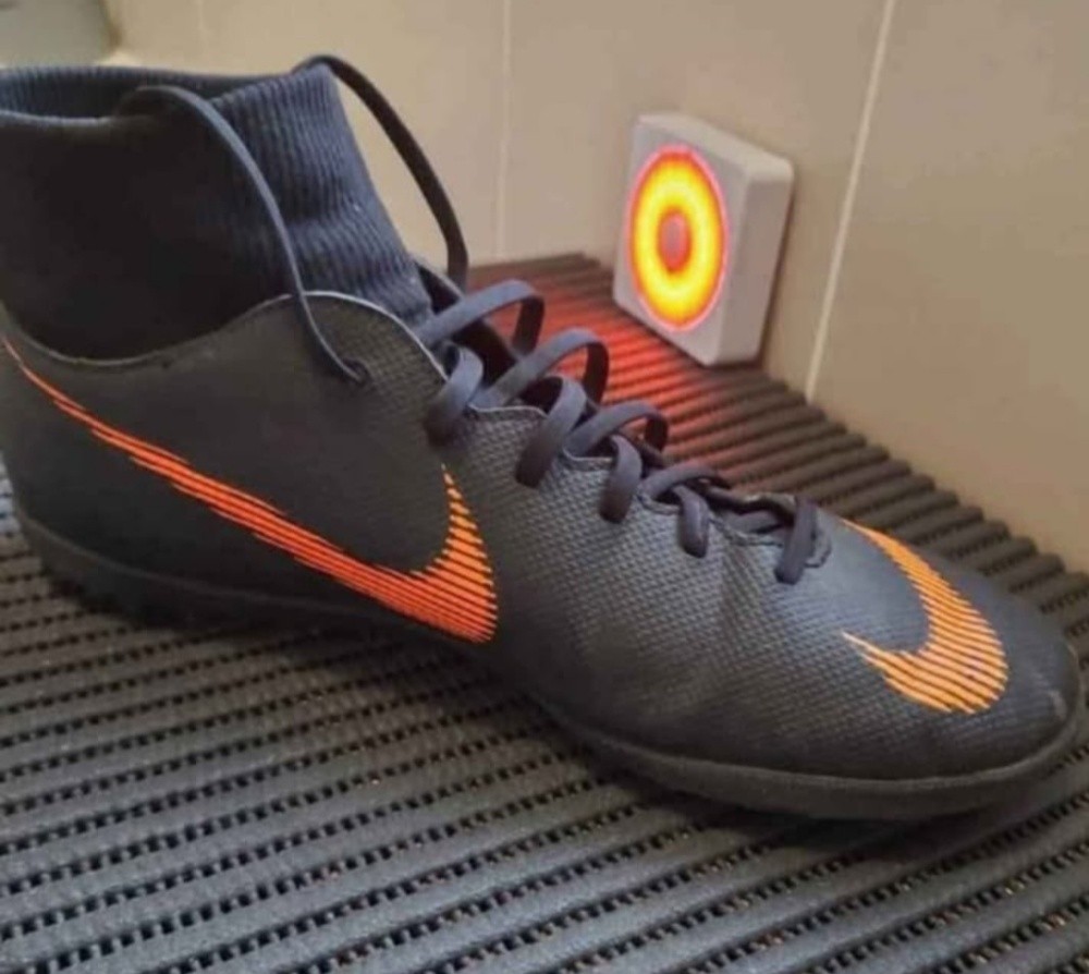 chaussure ts terrain Nike 44 - 2