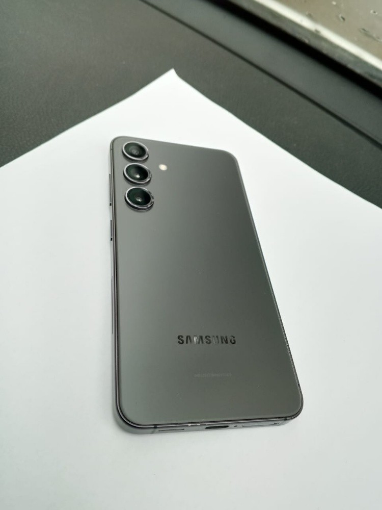 SAMSUNG galaxy s24 - 1