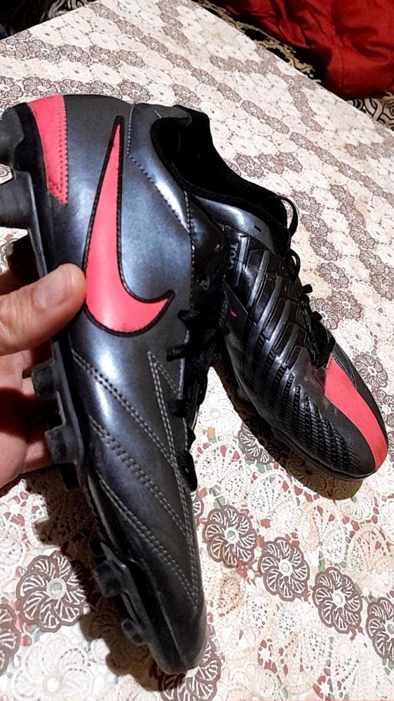 soulier football Nike 40 - 1