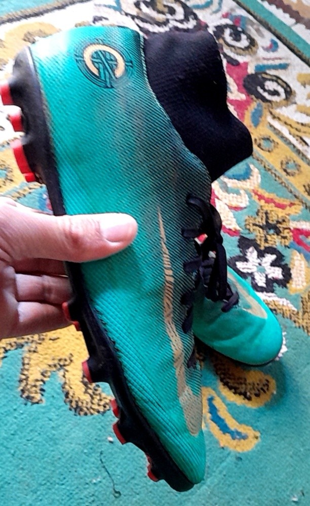 soulier football pointure 43 - 1