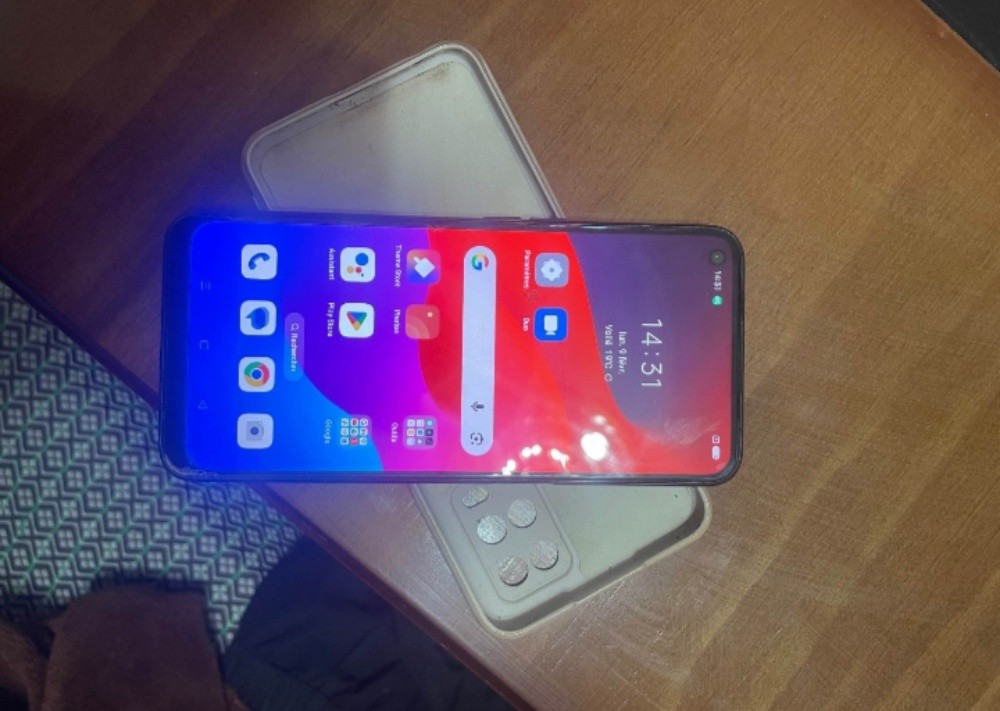 Téléphone oppo en vent - 2