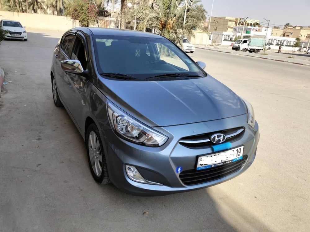 Hyundai accent  - 1