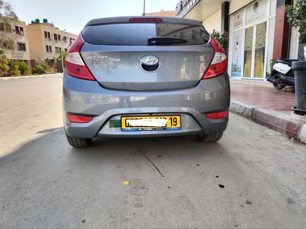 Hyundai accent  - 3