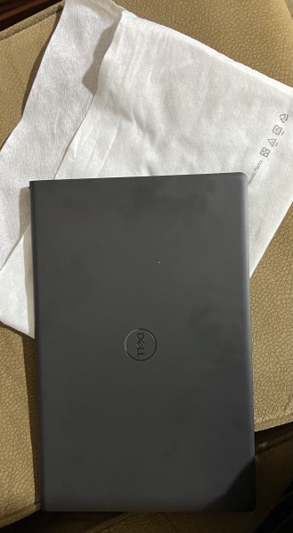 Dell Vostro 3530  État Neuf  i5 - 6