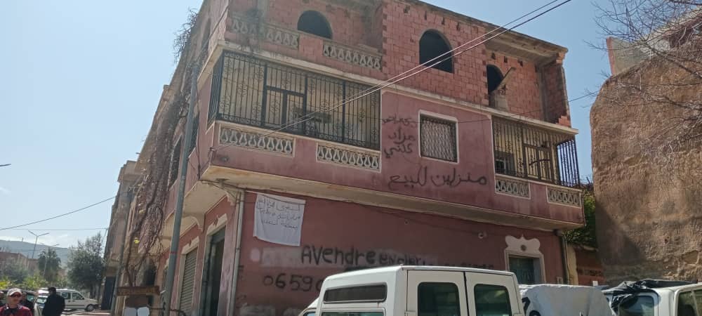 دار للبيع في مخوخ بالدفتر العقاري - 2