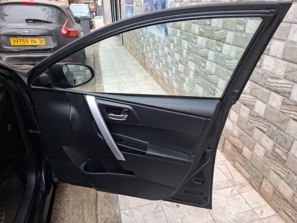 A vendre Toyota Auris - 15