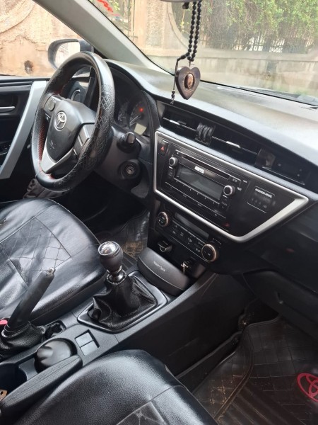 A vendre Toyota Auris - 17