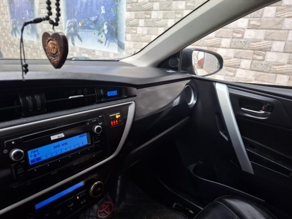 A vendre Toyota Auris - 7