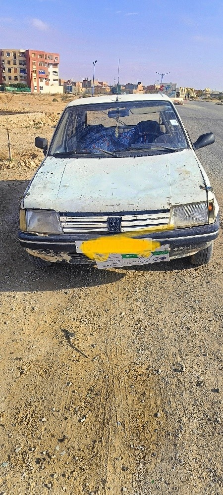 سيارة بيجو 205 للبيع  - 1