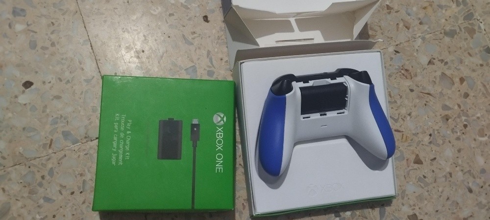 Xbox series s controller - 3