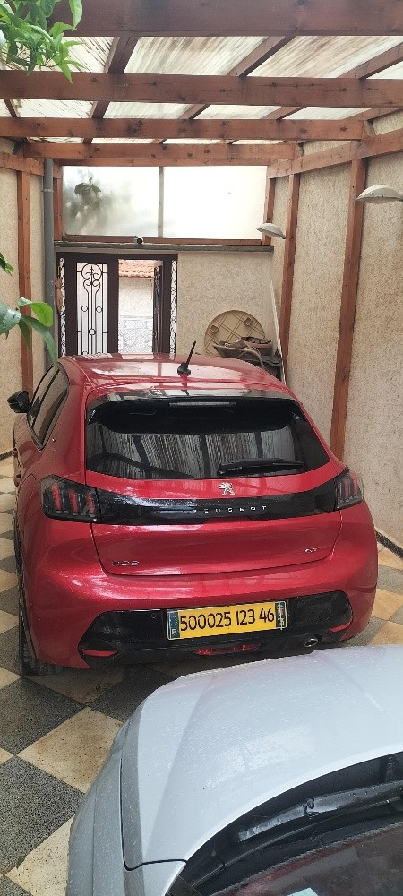 208 بيجو  - 1