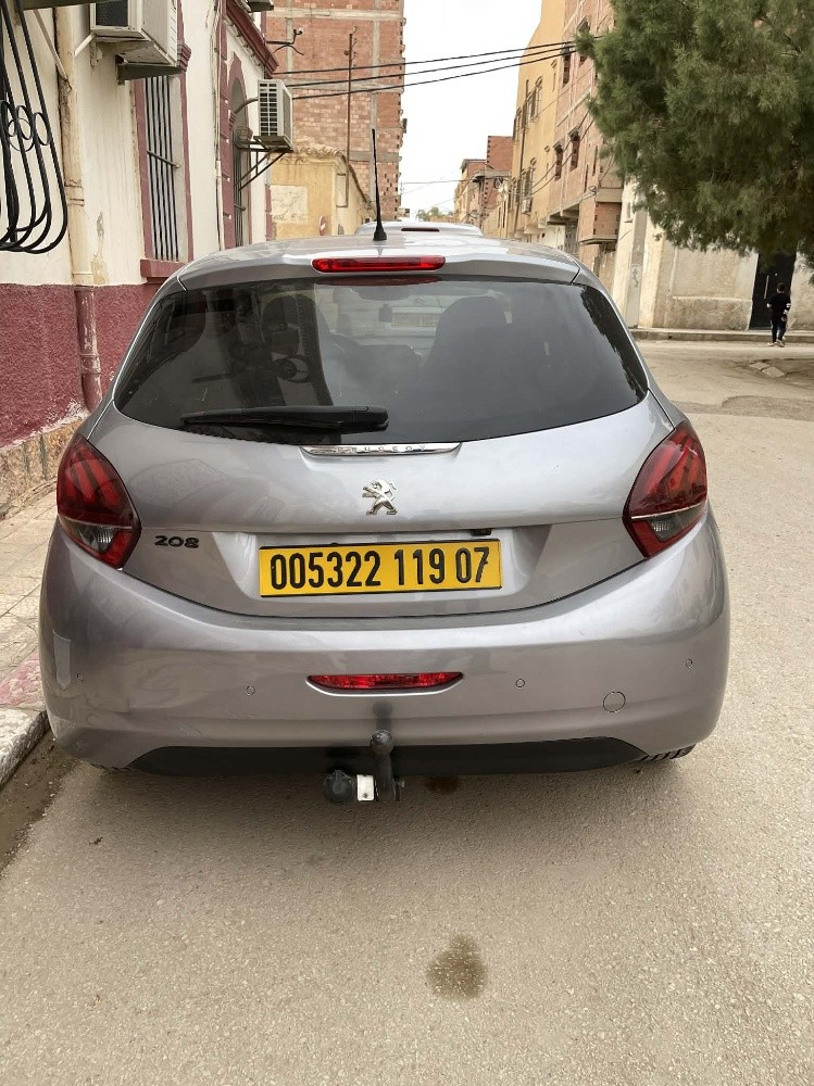 بيجو 208 - 3