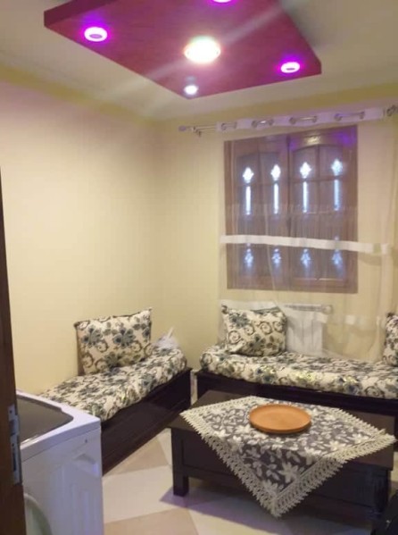 Vends maison comprenant un sous-sol, un rez-de-chaussée et un étage - 12