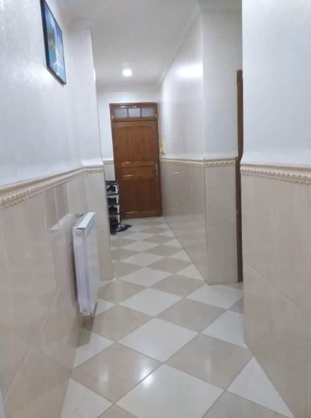 Vends maison comprenant un sous-sol, un rez-de-chaussée et un étage - 8