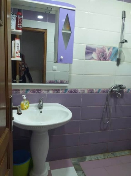 Vends maison comprenant un sous-sol, un rez-de-chaussée et un étage - 6