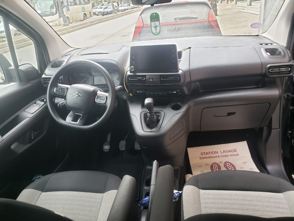 Citroen berlingo 2022ess 1.2 110 - 1