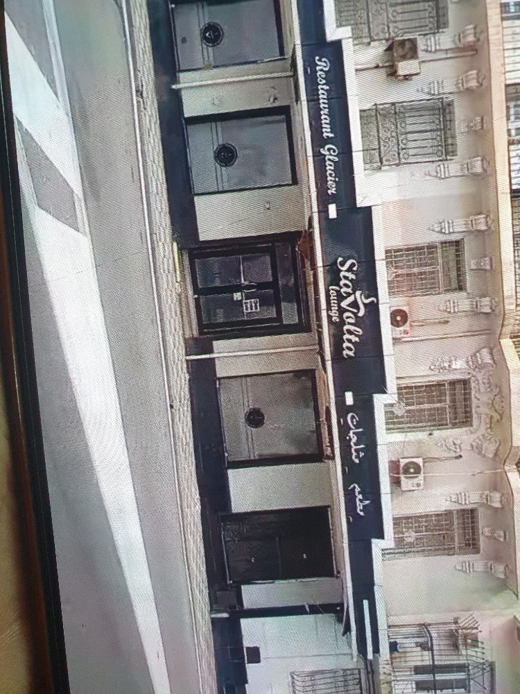 محل للبيع - 1