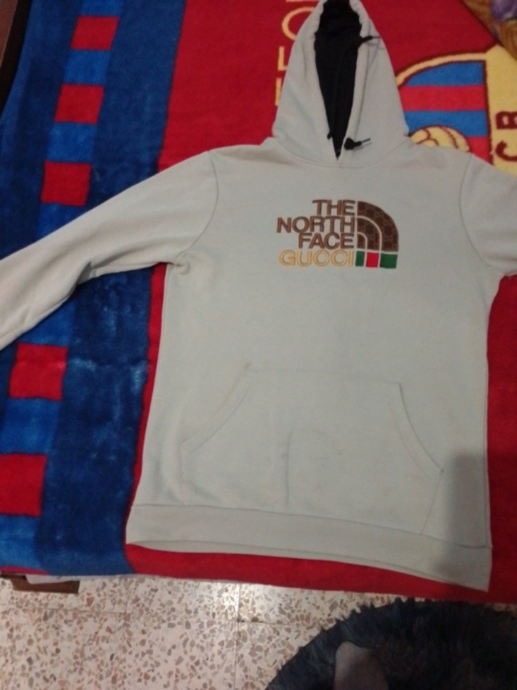  T-shirts - 1