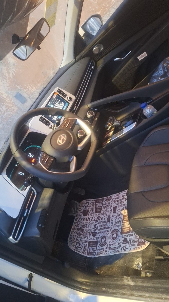 hyundai Elantra - 2