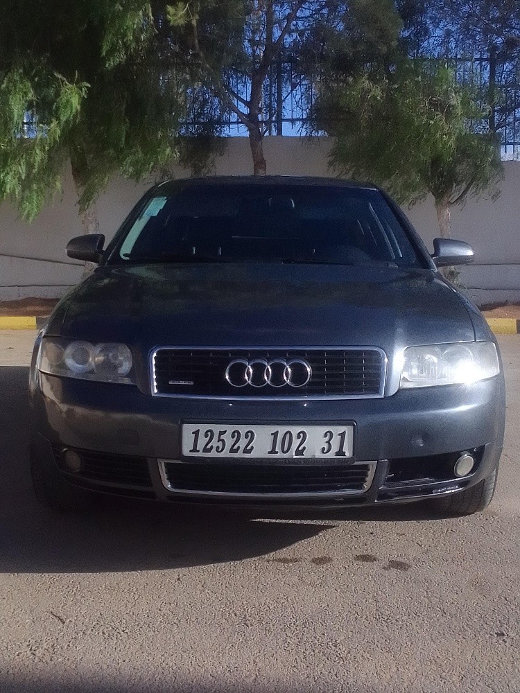 Audi A4 - 1