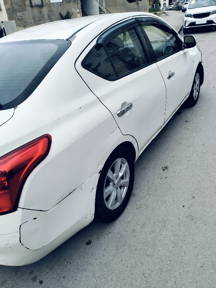 nissan sunny - 2