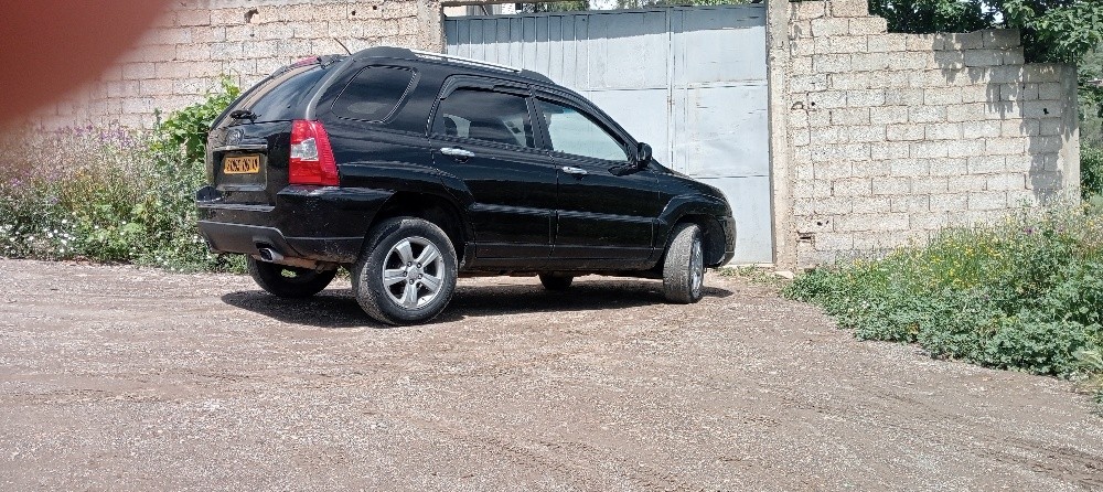 Kia  - 1