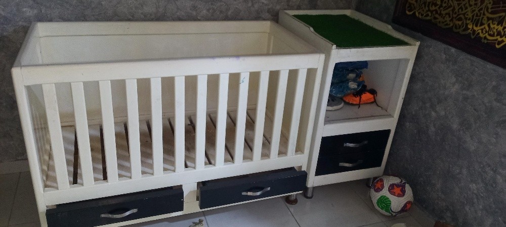 lit pour bébé très bon état - 2