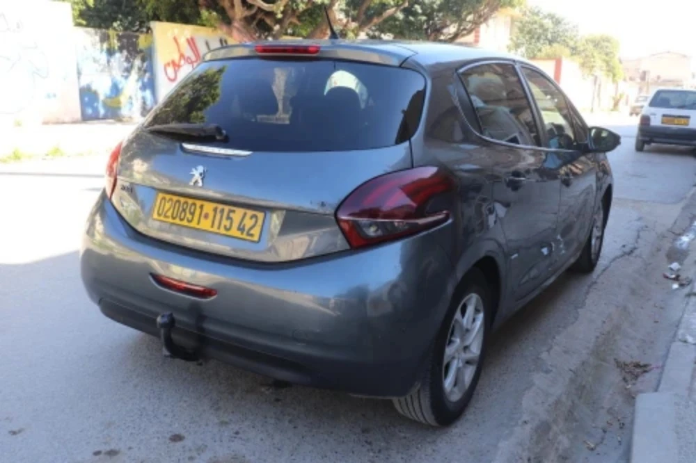 Peugeot 208 en vent  - 5