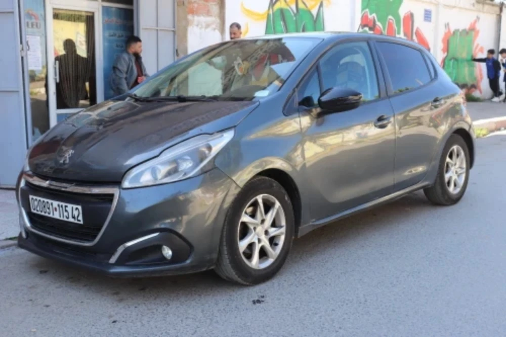 Peugeot 208 en vent  - 4