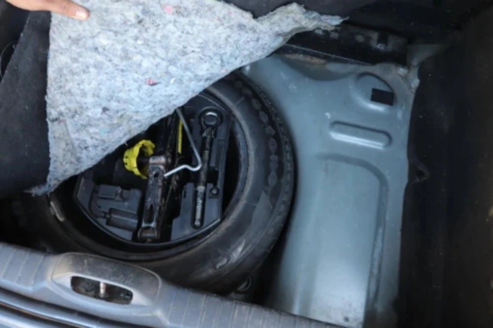 Peugeot 208 en vent  - 6