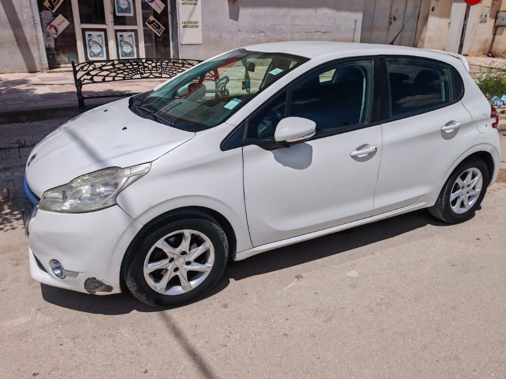 سيارة بيجو 208  - 3