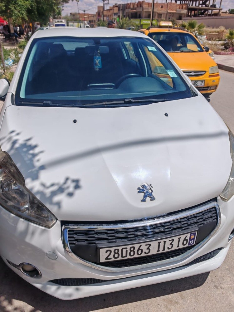سيارة بيجو 208  - 1