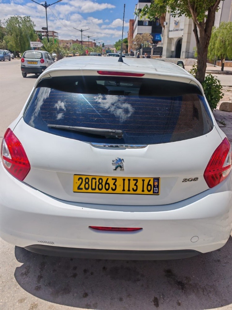 سيارة بيجو 208  - 2