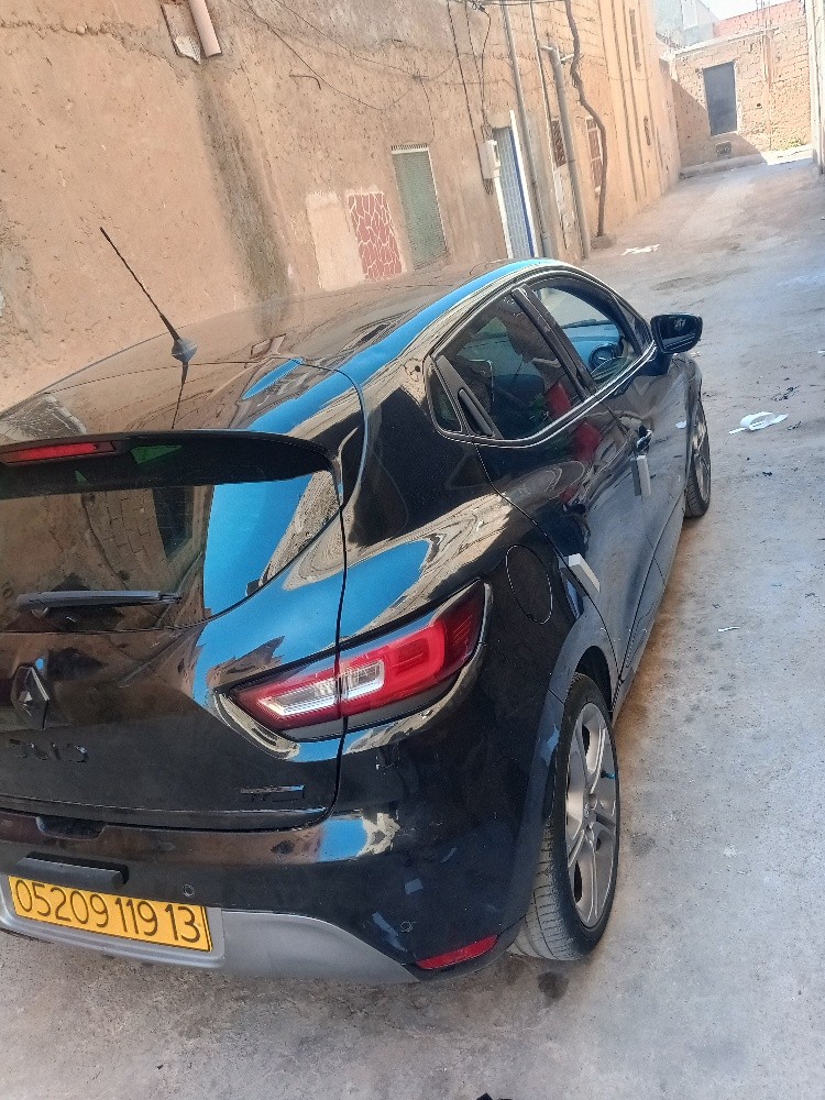 رينو كليو 4 - 11