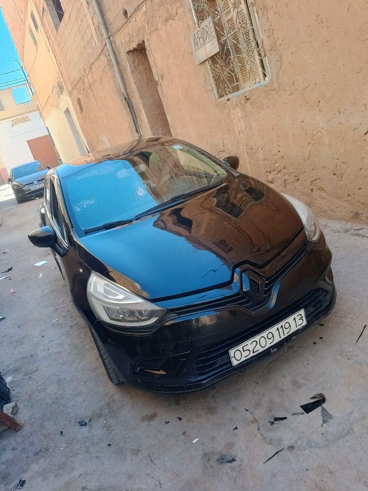 رينو كليو 4 - 15