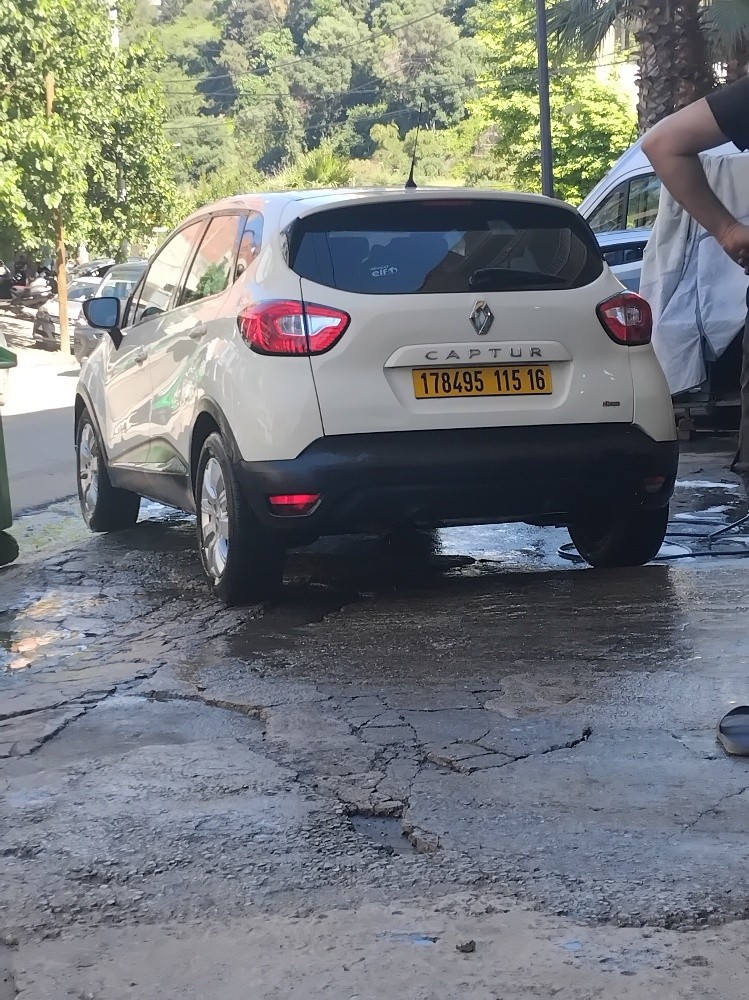 Captur - 6