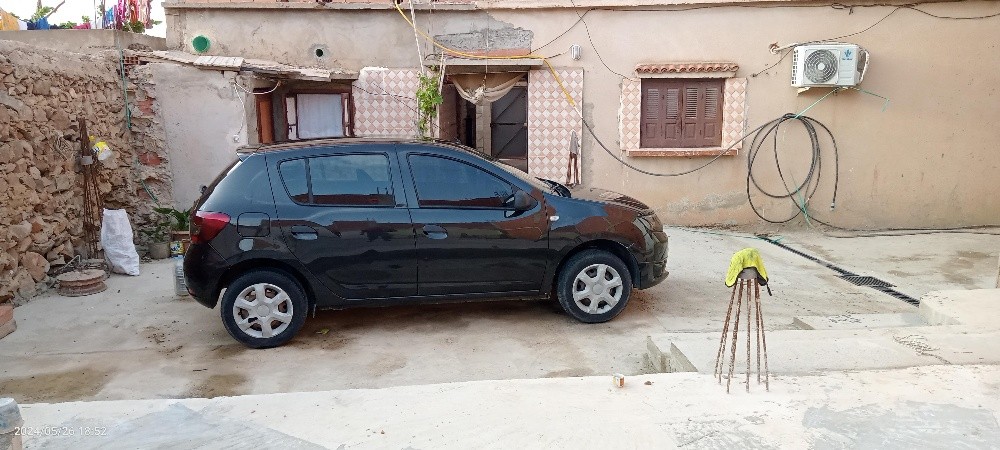 Dacia sandero - 2