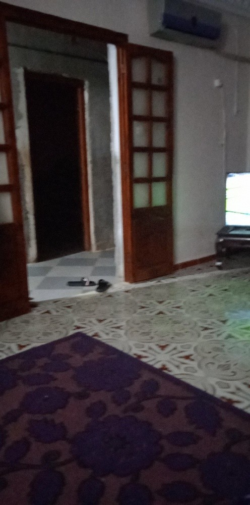 Appartement au rez-de-chaussée à - 1