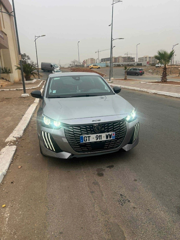 Peugeot 208 en vent  - 3