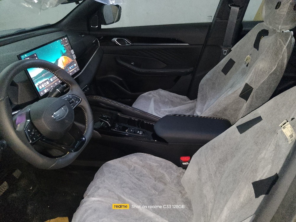 geely coolray - 3