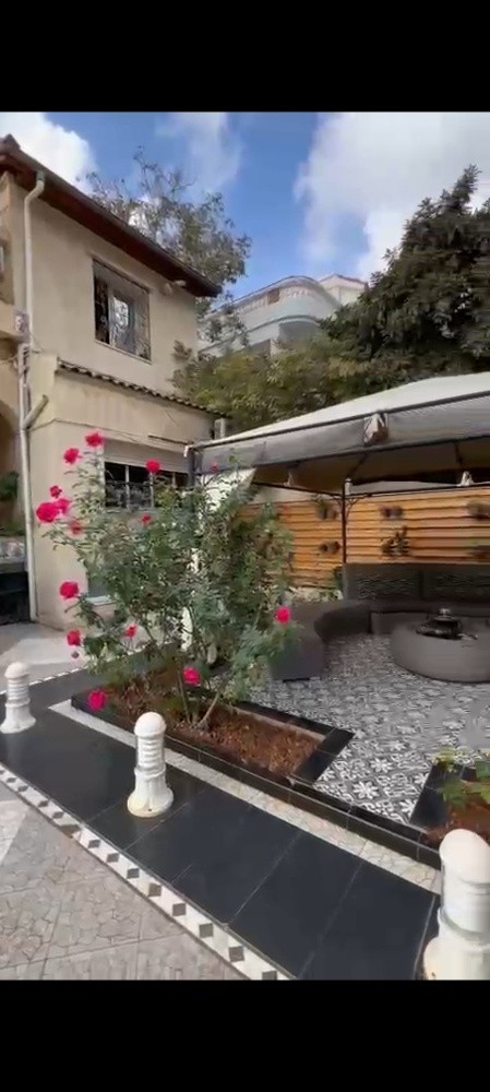 فيلا فاخرة للبيع في حيدرة - 2
