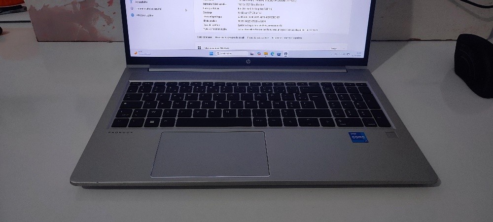 hp 450 g8 - 6
