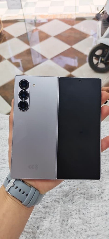Samsung Z fold 6 - 1