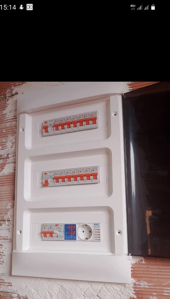ÉLECTRICIEN BÂTIMENT É INDUSTRIEL - 4