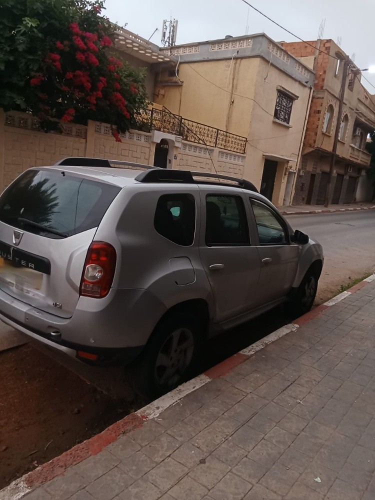 Duster 1.5 dCi 4/4 machi 165000k - 4