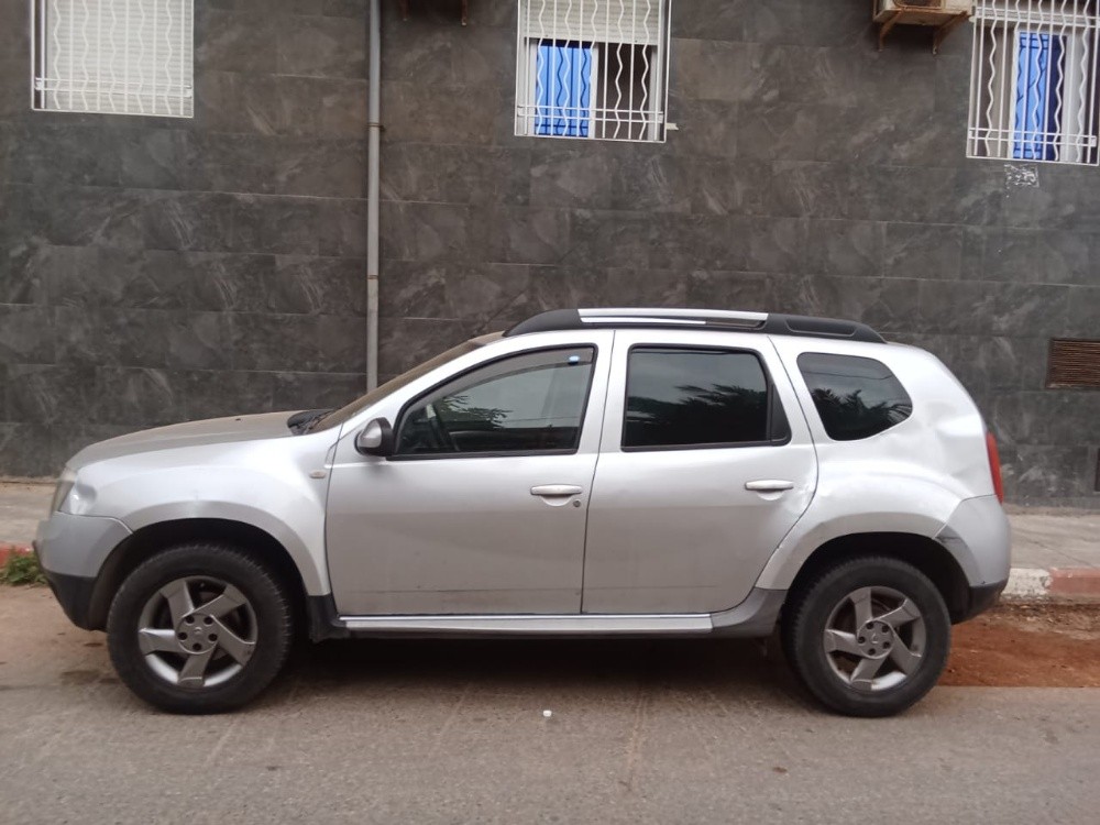Duster 1.5 dCi 4/4 machi 165000k - 1