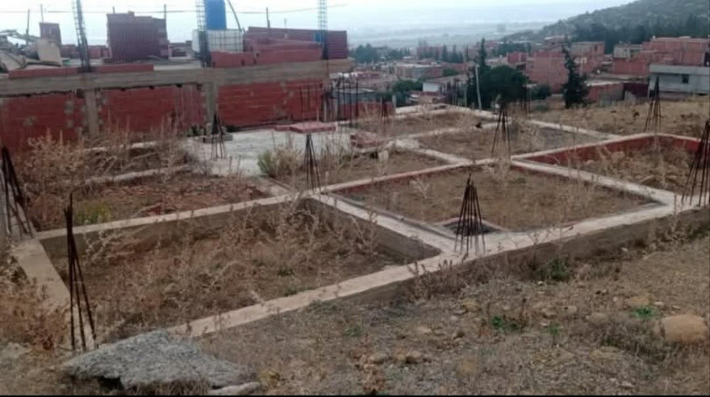 Terrain à vendre, bâti sur fondations, à un prix attractif. - 5