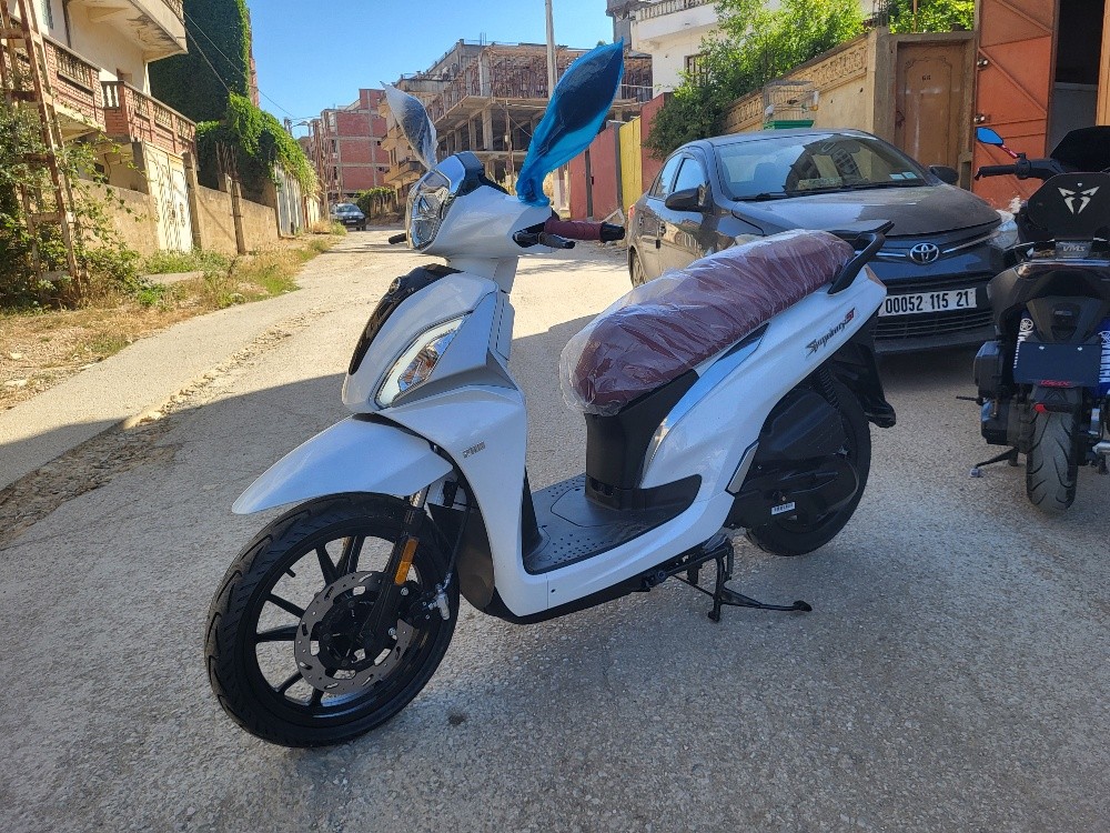 sym st 200cc - 1