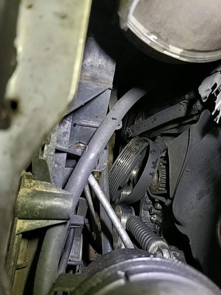 susuki grand vitarra . moteur 1.9 - 14