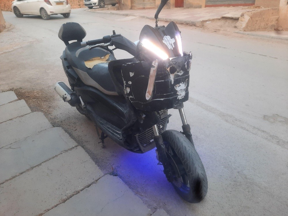 Yamaha xmax125 - 4